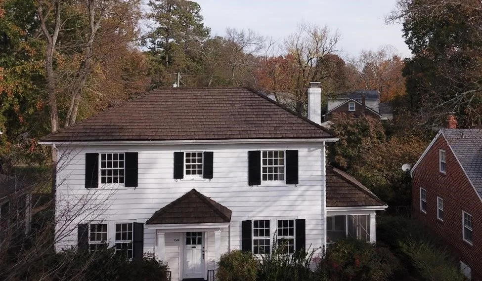 A roof with a flat top design.