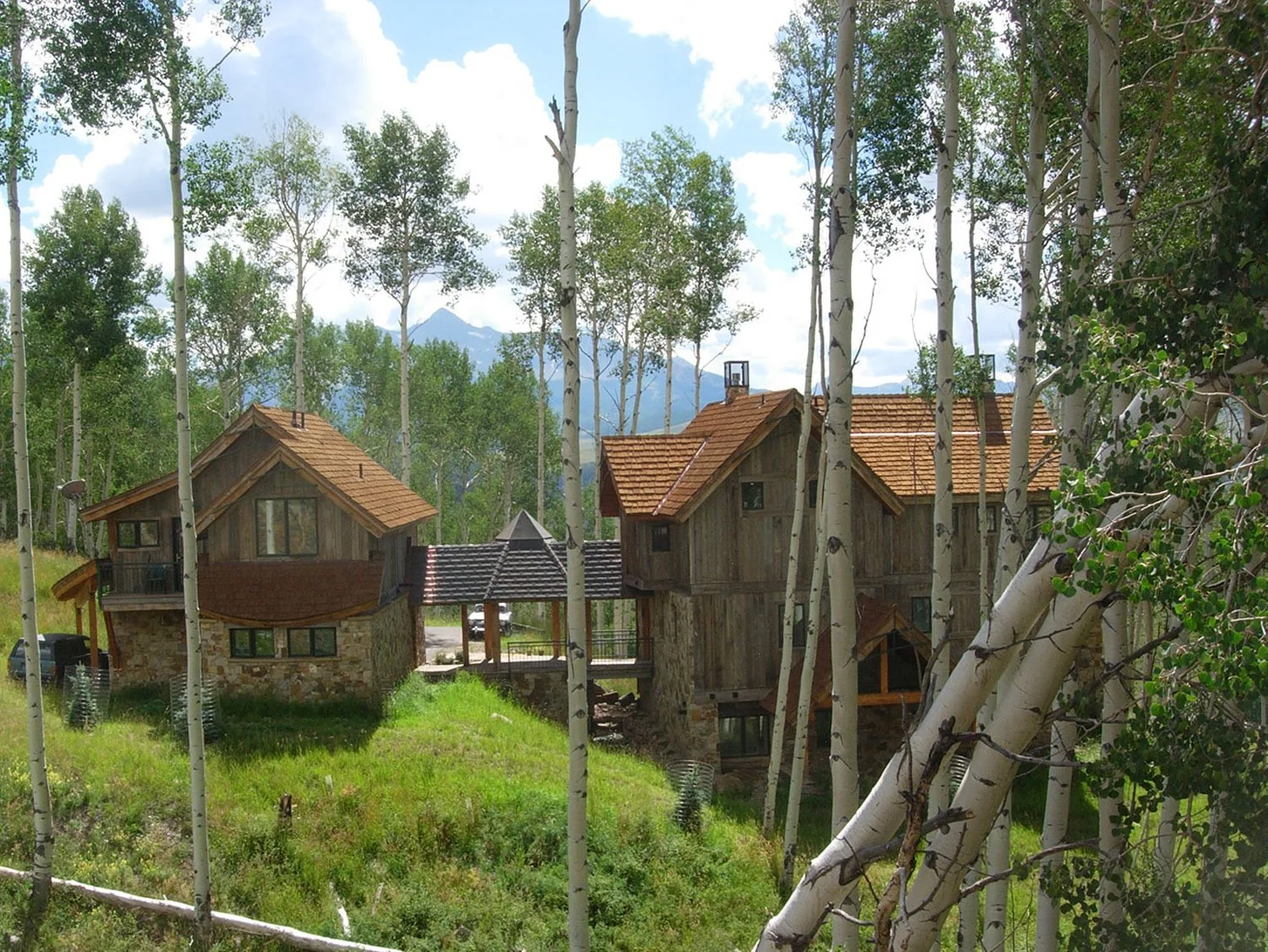 CEDUR-Live-Oak-Synthetic-Roof-Cedar-Shakes-Colorado-1500.jpg