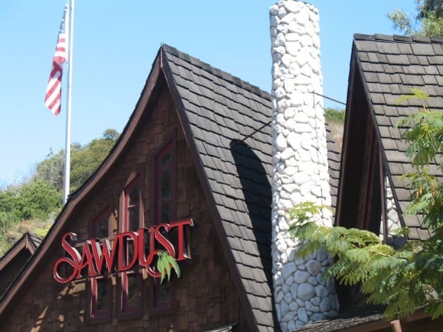 CEDUR Walden shake roof at the Sawdust Art Festival in Laguna Beach, California.