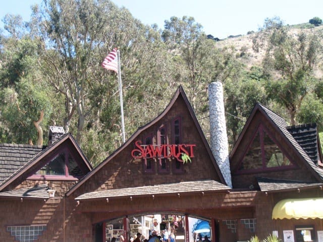 CEDUR Walden shake roof at the Sawdust Art Festival in Laguna Beach, California.
