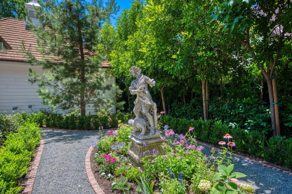 Huntington Library District 4