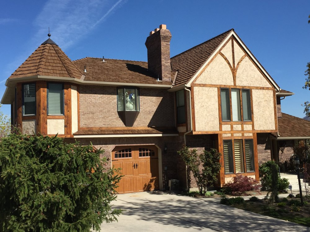 Tudor-style home with CEDUR Golden Cedar roof.