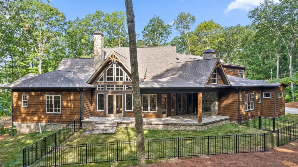 A home design with a lighter roof tone.