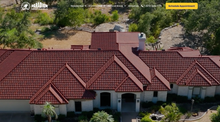 An image of Paradigm Roofing’s homepage.